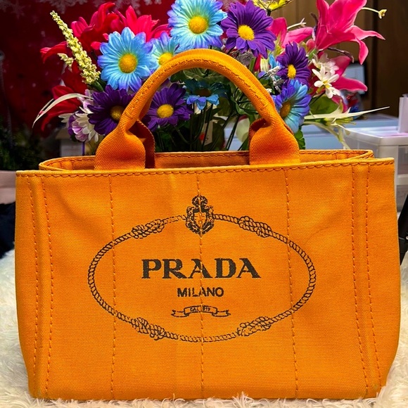 PRADA canapa - Picture 1 of 7